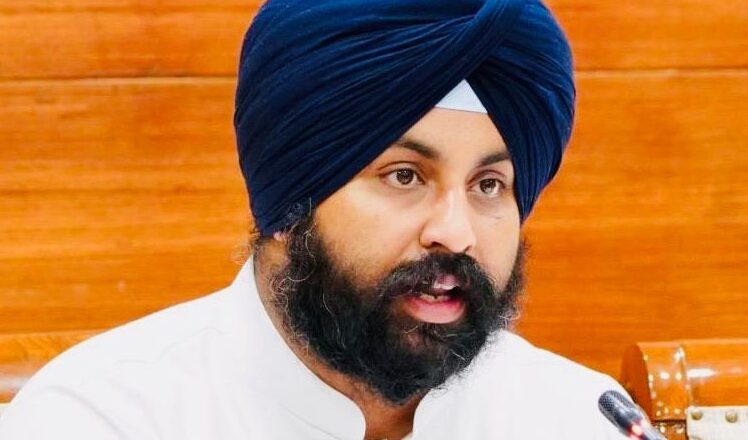 ਮਾਨ ਸਰਕਾਰ ਦੀ ਸਿੱਖਿਆ ਕ੍ਰਾਂਤੀ: ਸਰਕਾਰੀ ਸਕੂਲਾਂ ਦੇ 1700+ ਵਿਦਿਆਰਥੀਆਂ ਲਈ IIT, NIT ਅਤੇ AIIMS ਦੀ ਮੁਫ਼ਤ ਤਿਆਰੀ