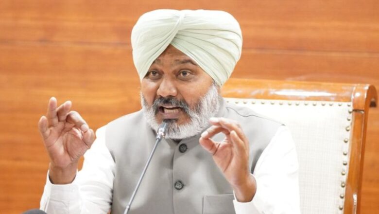 ਵਿੱਤ ਮੰਤਰੀ ਹਰਪਾਲ ਸਿੰਘ ਚੀਮਾ ਨੇ ਦੱਸਿਆ ਕਿ ਪੰਜਾਬ ਦੇ ਕਰ ਵਿਭਾਗ ਨੇ 9 ਕਰੋੜ ਰੁਪਏ ਦੇ ਜੀਐਸਟੀ ਘਪਲੇ ਅਤੇ ਵਿਭਾਗ ਅੰਦਰ ਅਨੁਸ਼ਾਸਨਹੀਣਤਾ ਦੇ ਮਾਮਲੇ ਵਿੱਚ ਸਖ਼ਤ ਅਤੇ ਵੱਡੀ ਕਾਰਵਾਈ ਕੀਤੀ