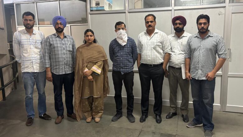 ਵਿਜੀਲੈਂਸ ਬਿਊਰੋ ਨੇ 1 ਲੱਖ ਰੁਪਏ ਦੀ ਰਿਸ਼ਵਤ ਲੈਂਦੇ ਡਰੱਗ ਇੰਸਪੈਕਟਰ ਨੂੰ ਰੰਗੇ ਹੱਥੀਂ ਕੀਤਾ ਗ੍ਰਿਫ਼ਤਾਰ