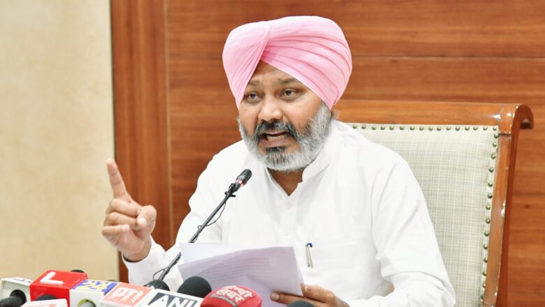 ਪੰਜਾਬ ਵਿੱਚ RC ਅਤੇ ਡਰਾਈਵਿੰਗ ਲਾਇਸੈਂਸ ਦੀਆਂ ਬਕਾਇਆ ਅਰਜ਼ੀਆਂ ਨੂੰ ਲੈ ਕੇ ਸਖ਼ਤ ਰਵੱਈਆ ਅਪਣਾਇਆ ਗਿਆ, ਵਿੱਤ ਮੰਤਰੀ Harpal Singh Cheema ਨੇ ਕੀਤੀ ਉੱਚ ਪੱਧਰੀ ਸਮੀਖਿਆ