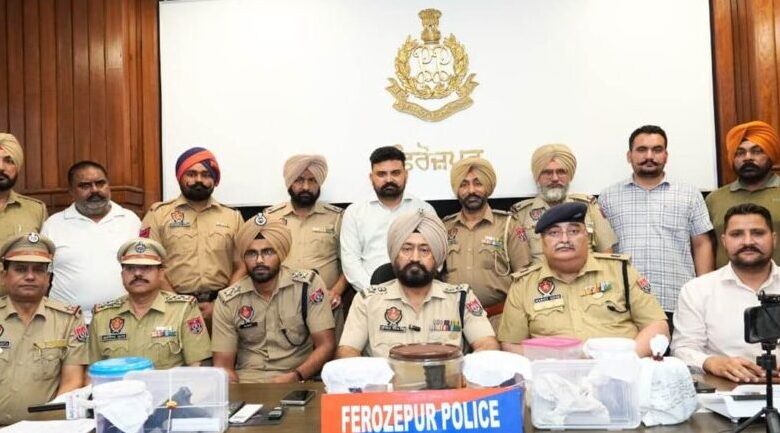 ‘ਯੁੱਧ ਨਸ਼ਿਆਂ ਵਿਰੁੱਧ’: ਫਿਰੋਜ਼ਪੁਰ ਪੁਲਿਸ ਨੇ ਅਪ੍ਰੈਲ ਦੇ ਪਹਿਲੇ ਪੰਦਰਵਾੜੇ ਵਿੱਚ ਸਮੱਗਲਰਾਂ ‘ਤੇ ਕੱਸਿਆ ਸ਼ਿਕੰਜਾ, ਗਲੌਕ ਪਿਸਤੌਲ ਅਤੇ ਆਈਸੀਈ ਨਸ਼ਾ ਬਰਾਮਦ