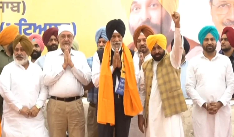 ਪੰਜਾਬ ਦੀ ਸਿਆਸਤ ਵਿੱਚ ਵੱਡਾ ਧਮਾਕਾ: Surjit Singh Rakhra ‘ਆਪ’ ਵਿੱਚ ਸ਼ਾਮਲ