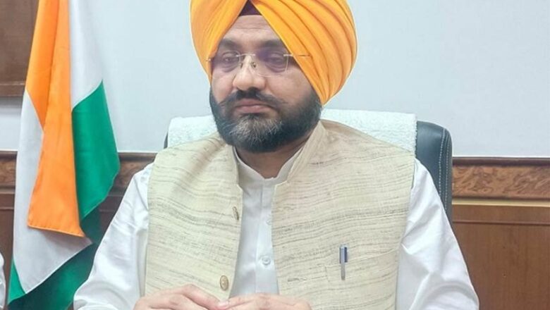ਚਾਰ ਸਾਲਾਂ ਵਿੱਚ ਪਾਵਰਕੌਮ ਨੂੰ ਮਿਲਿਆ ਤੀਜਾ ਮੰਤਰੀ, ਤਰਨਜੀਤ ਸਿੰਘ ਸੋਂਦ ਨੇ ਸੰਭਾਲੀ ਬਿਜਲੀ ਵਿਭਾਗ ਦੀ ਕਮਾਨ; ਕਿਹਾ— ਪੰਜਾਬ ਵਿੱਚ ਬਿਜਲੀ ਸੰਕਟ ਨਹੀਂ