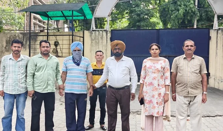 ਲੁਧਿਆਣਾ ਵਿੱਚ 3,500 ਰੁਪਏ ਦੀ ਰਿਸ਼ਵਤ ਲੈਂਦਾ ਪਟਵਾਰੀ ਵਿਜੀਲੈਂਸ ਬਿਊਰੋ ਵੱਲੋਂ ਰੰਗੇ ਹੱਥੀਂ ਕਾਬੂ