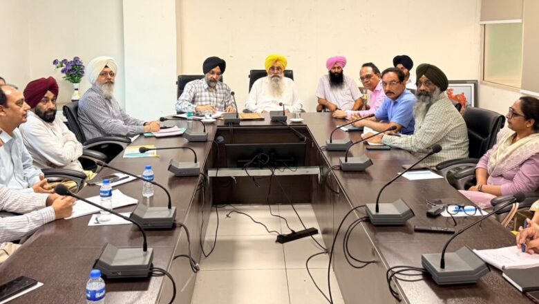 ਪਸ਼ੂ ਪਾਲਕਾਂ ਨੂੰ ਤੁਰੰਤ ਸੇਵਾਵਾਂ ਦੇਣ ਦੇ ਨਿਰਦੇਸ਼, ਗੈਰਹਾਜ਼ਰੀ ਤੇ ਦੇਰੀ ਲਈ ਕੋਈ ਥਾਂ ਨਹੀਂ: ਗੁਰਮੀਤ ਖੁੱਡੀਆਂ