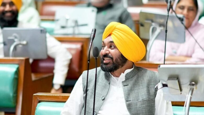 CM ਮਾਨ ਦਾ ਸਵਾਲ: ਕਿਹੜੀ ਮਜਬੂਰੀ ਪ੍ਰਧਾਨ ਮੰਤਰੀ ਮੋਦੀ ਨੂੰ ਟਰੰਪ ਅੱਗੇ ਝੁਕਣ ਲਈ ਮਜਬੂਰ ਕਰ ਰਹੀ ਹੈ?