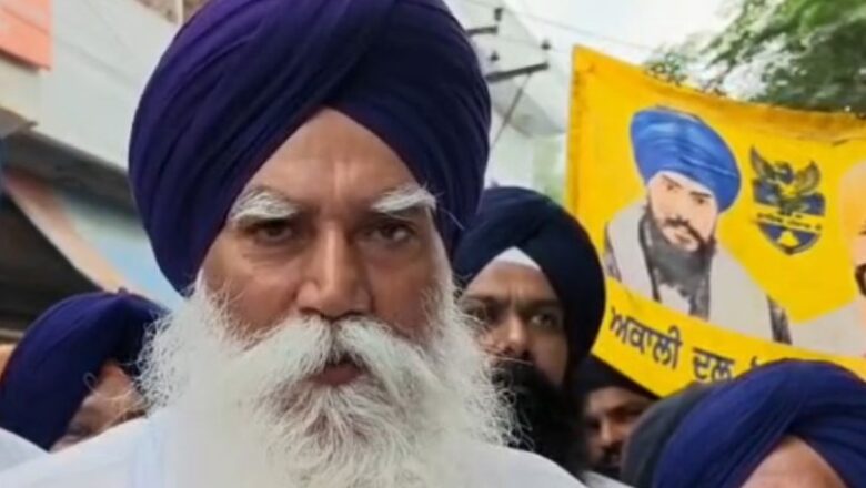 ਅਮਰਜੀਤ ਸਿੰਘ ਚਾਵਲਾ ਮਾਮਲੇ ਨੂੰ ਲੈ ਕੇ ਹੁਸ਼ਿਆਰਪੁਰ ’ਚ ਤਣਾਅ, ਧਾਮੀ ਦੇ ਨਿਵਾਸ ਬਾਹਰ ਪੁਲਿਸ ਨੇ ਕੀਤੀ ਬੈਰੀਕੇਡਿੰਗ