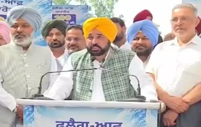 ਪਰਵਿੰਦਰ ਸਿੰਘ ਝੋਟਾ ਮਾਮਲਾ: ਪਰਿਵਾਰ ਦੀਆਂ ਸਾਰੀਆਂ ਜਾਇਜ਼ ਮੰਗਾਂ ਮੰਨੀਆਂ, ਪੋਸਟਮਾਰਟਮ ਬਾਰੇ ਫ਼ੈਸਲਾ ਪਰਿਵਾਰ ’ਤੇ ਛੱਡਿਆ: CM ਭਗਵੰਤ ਮਾਨ