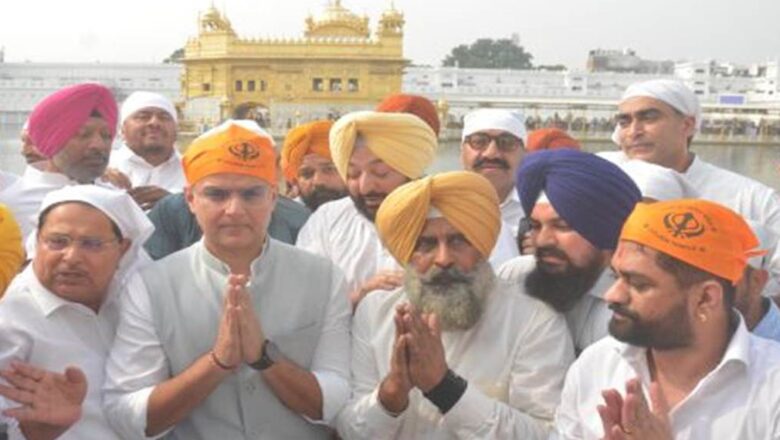 ਸਚਿਨ ਪਾਇਲਟ ਤੇ ਪ੍ਰਗਟ ਸਿੰਘ ਨੇ ਅੰਮ੍ਰਿਤਸਰ ’ਚ ਧਾਰਮਿਕ ਸਥਾਨਾਂ ’ਤੇ ਟੇਕਿਆ ਮੱਥਾ